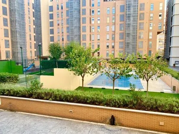 Piso en calle Embalse de Valmayor, 41 - Foto 1