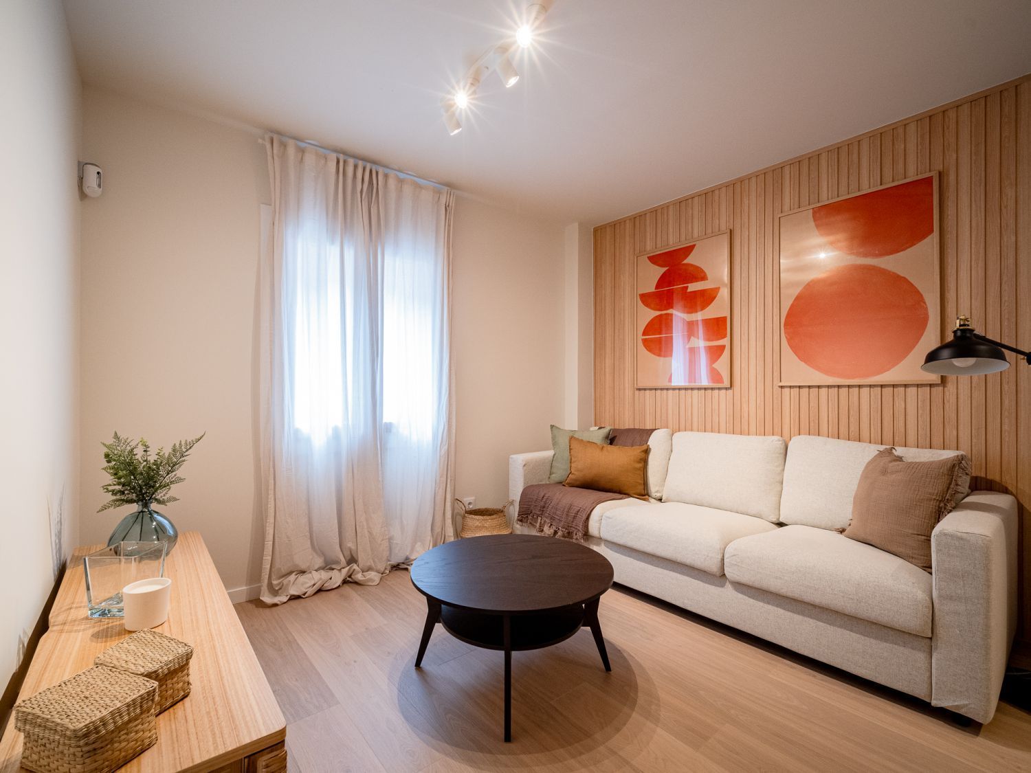 Piso en calle de Dolores - Foto 1