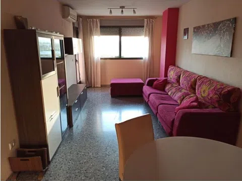 Piso en calle Ilusión, 4