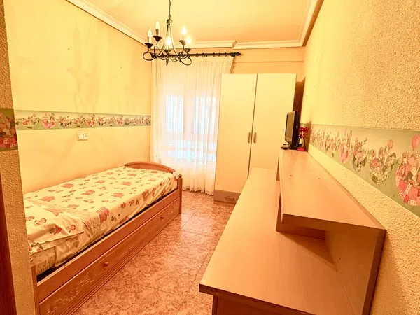 Piso en calle de la Constitució, 4 - Foto 9