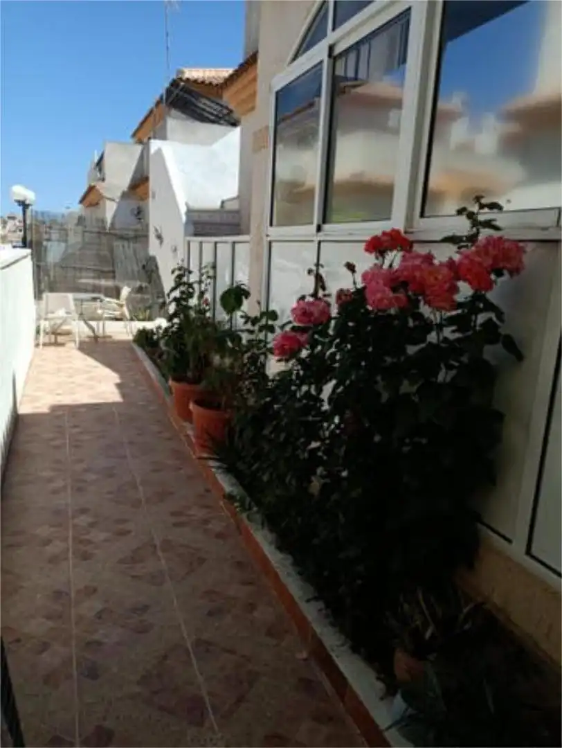 Casa adosada en la Zenia - Foto 8