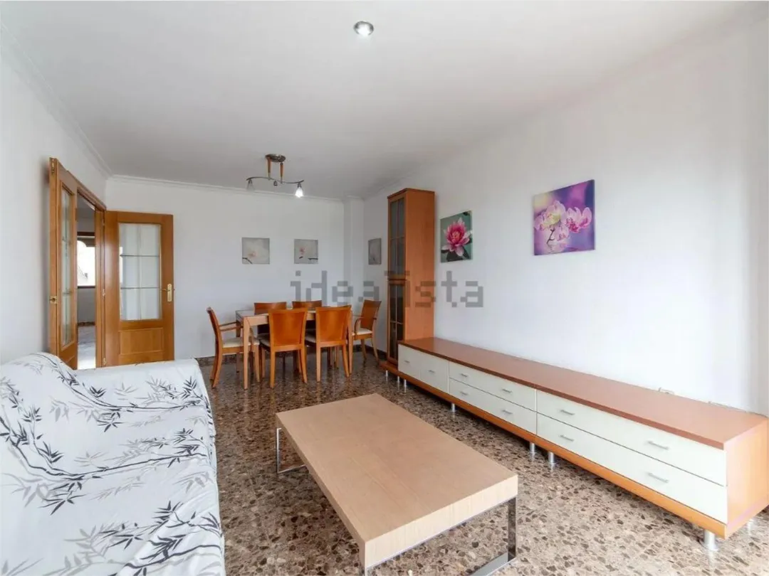 Piso en  Carrer de Carmen Estellés 10 - Foto 3