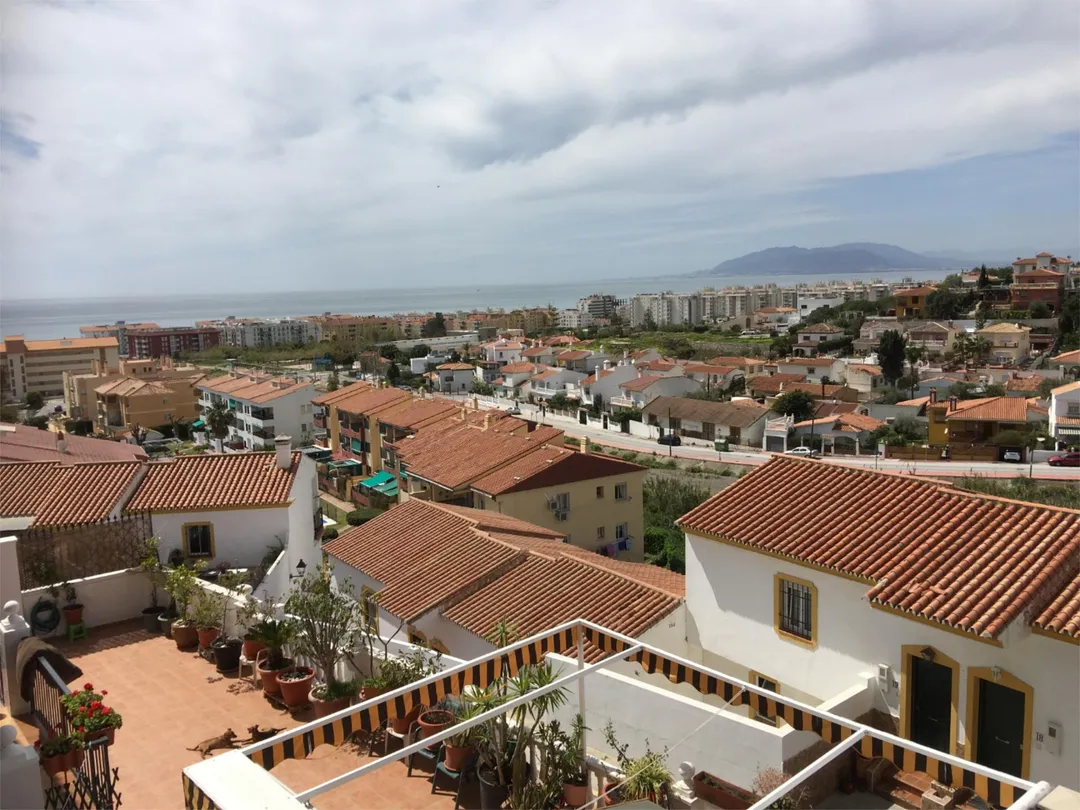 Casa adosada en  Calle Castilla 54 - Foto 2
