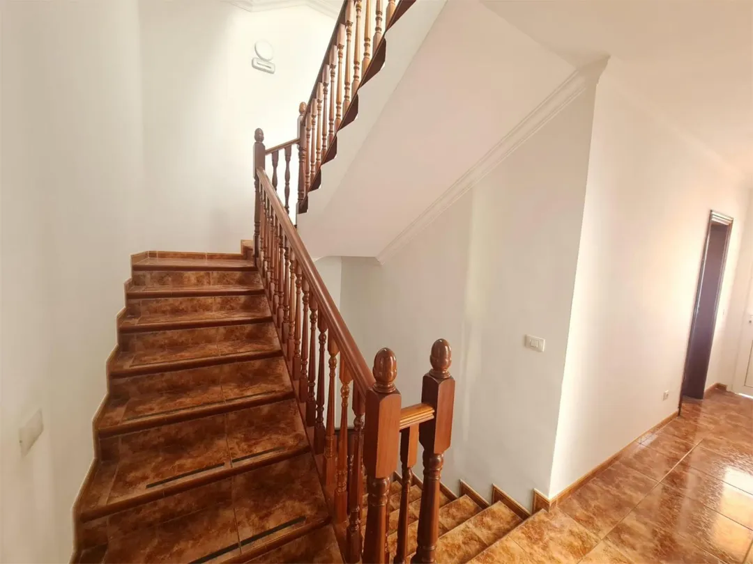 Casa adosada en  Calle Leonor Monteverde 11 - Foto 6