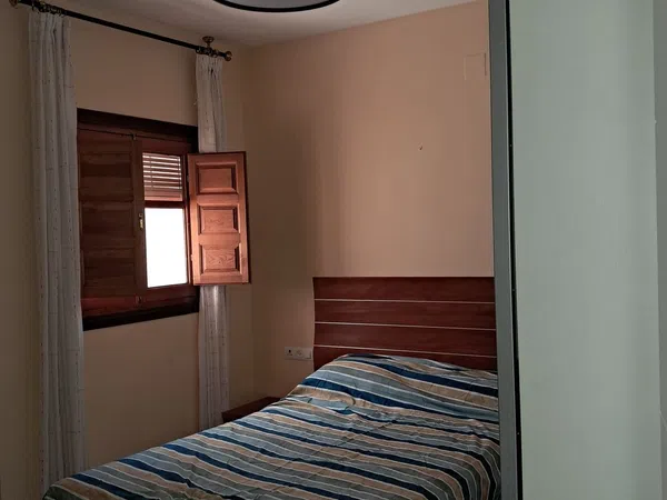 Casa independiente en calle Elvira, 42