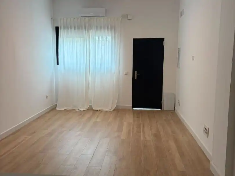 Apartamento en  Calle José María de Mena 9 - Foto 3
