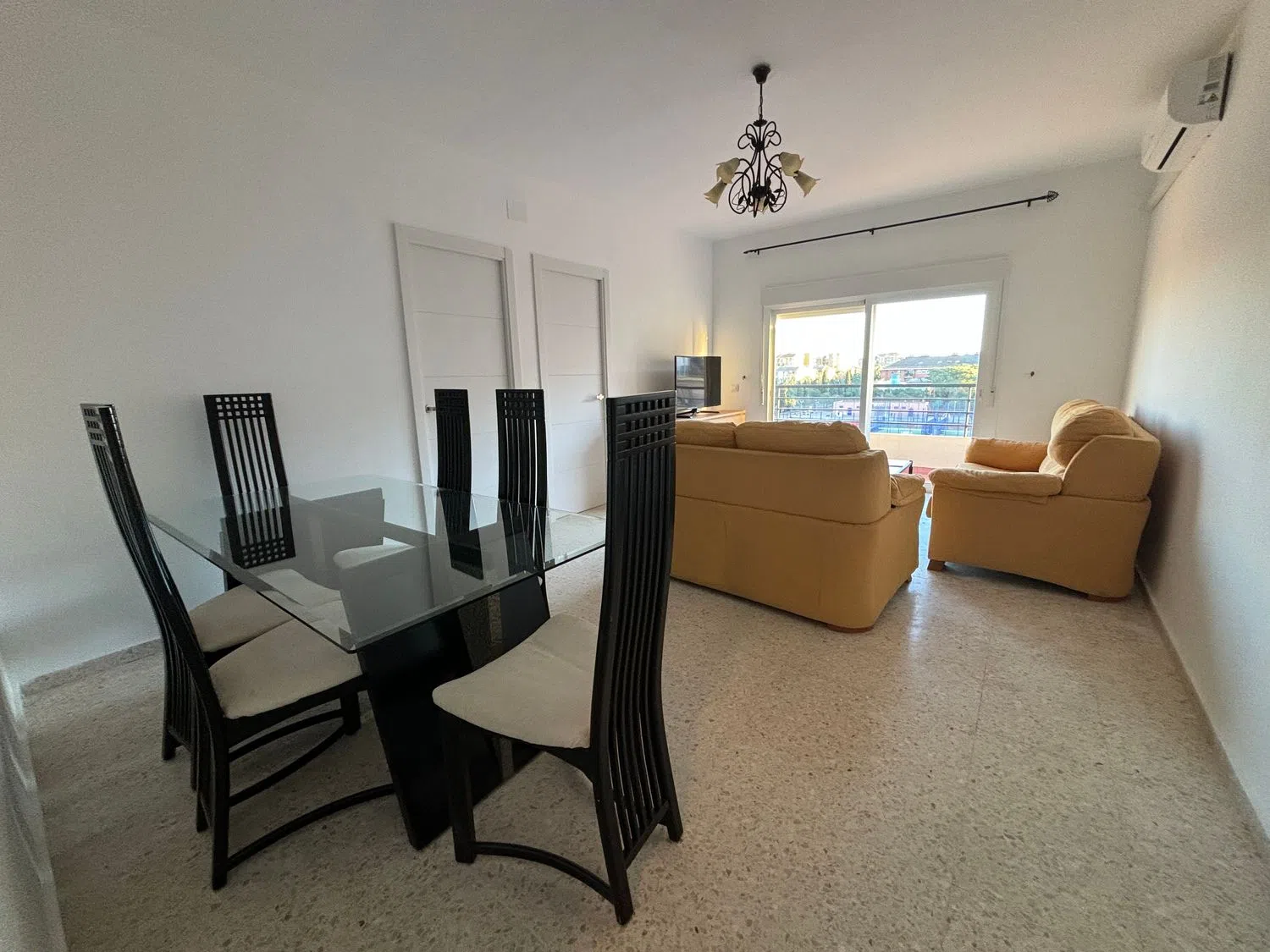 Piso en calle Castillo de Alcala de Guadaira, 17 - Foto 5