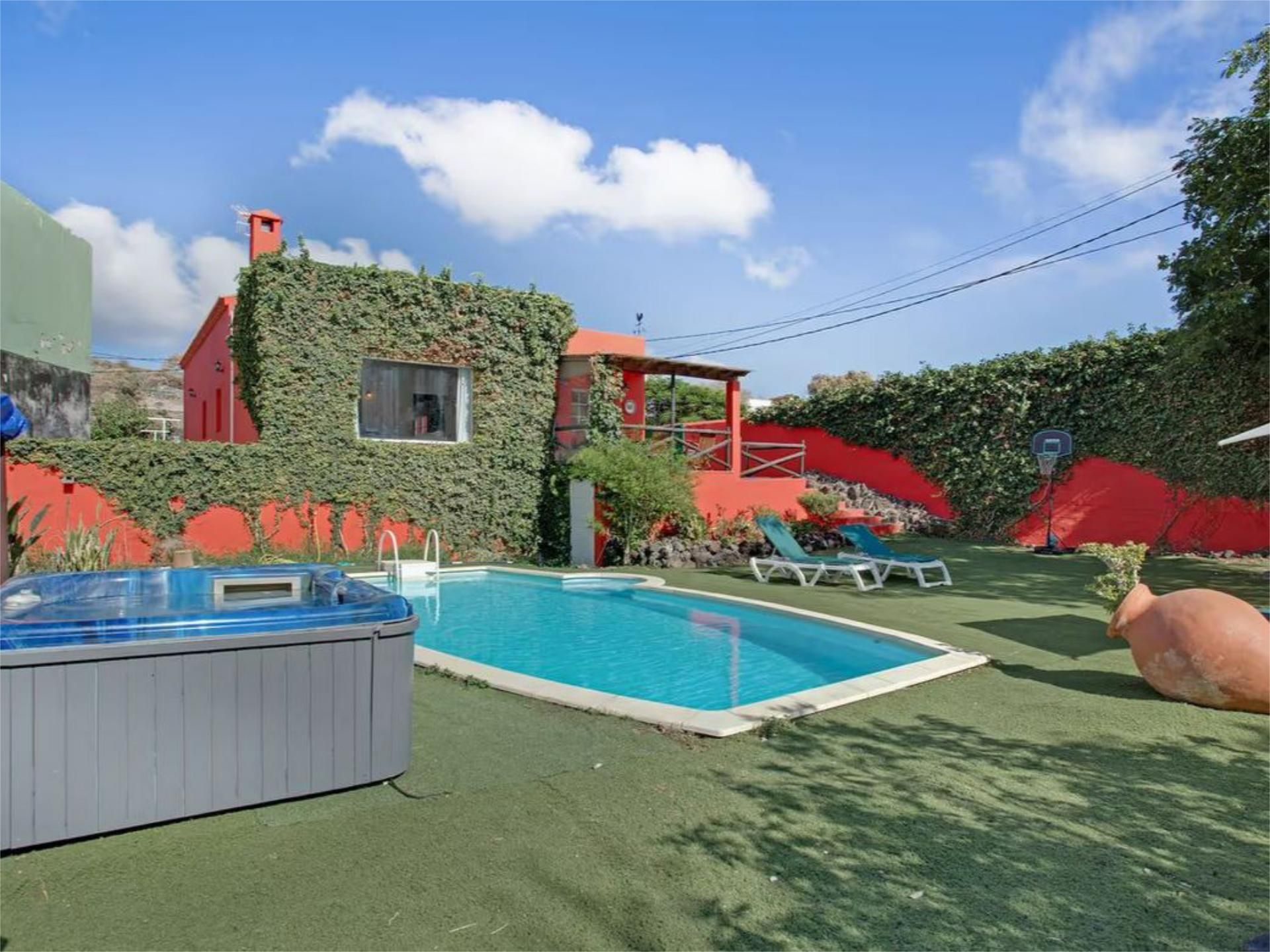 Casa adosada en  Avenida de Tamaragua 73 - Foto 1