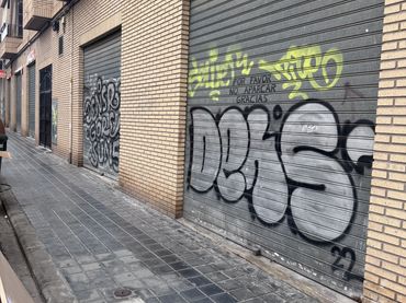 Planta baja en  Carrer de la Serra d'Agullent 19 - Foto 1
