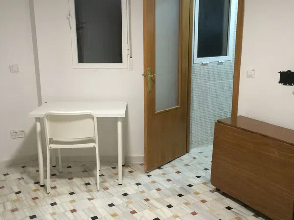 Estudio en calle de Churat i Saurí, 9