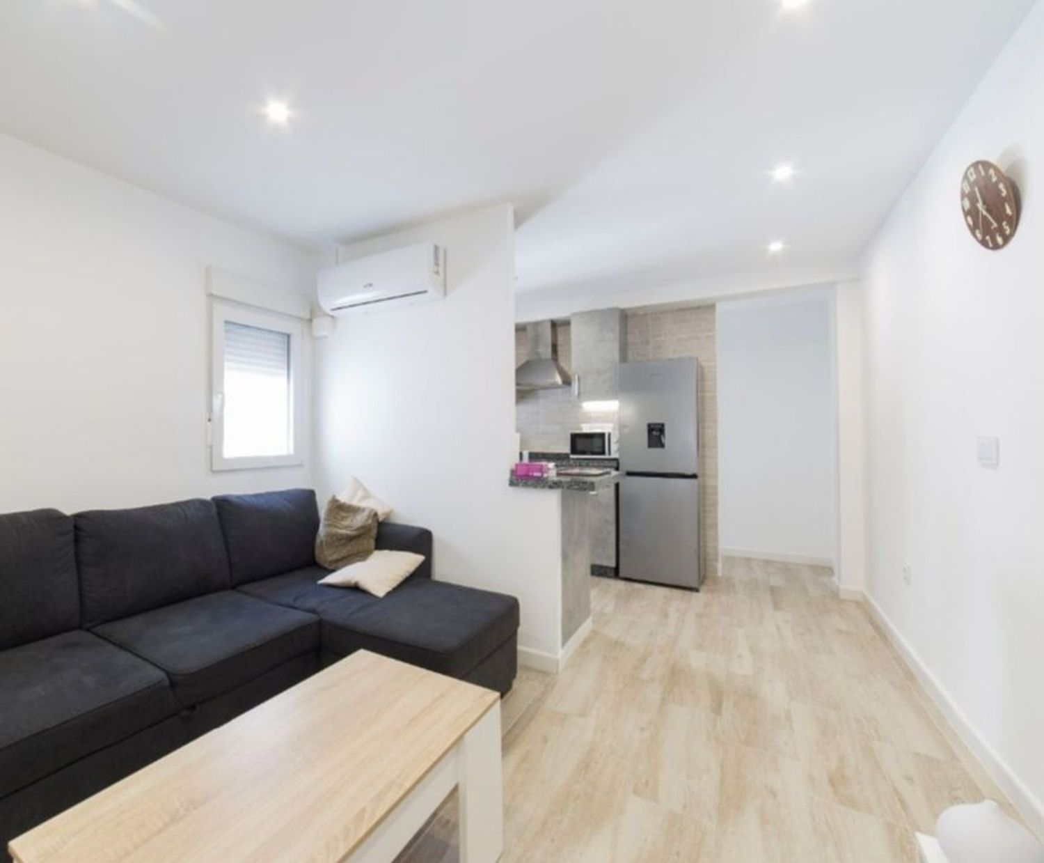 Piso en calle Calatañazor, 53 - Foto 1