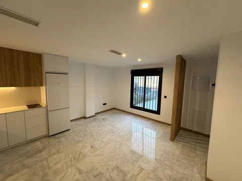 Piso en calle Isaac Peral, 6