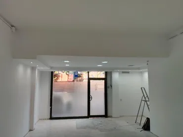 Local comercial en  Carrer de Santa Maria de Mazzarello 84 - Foto 5
