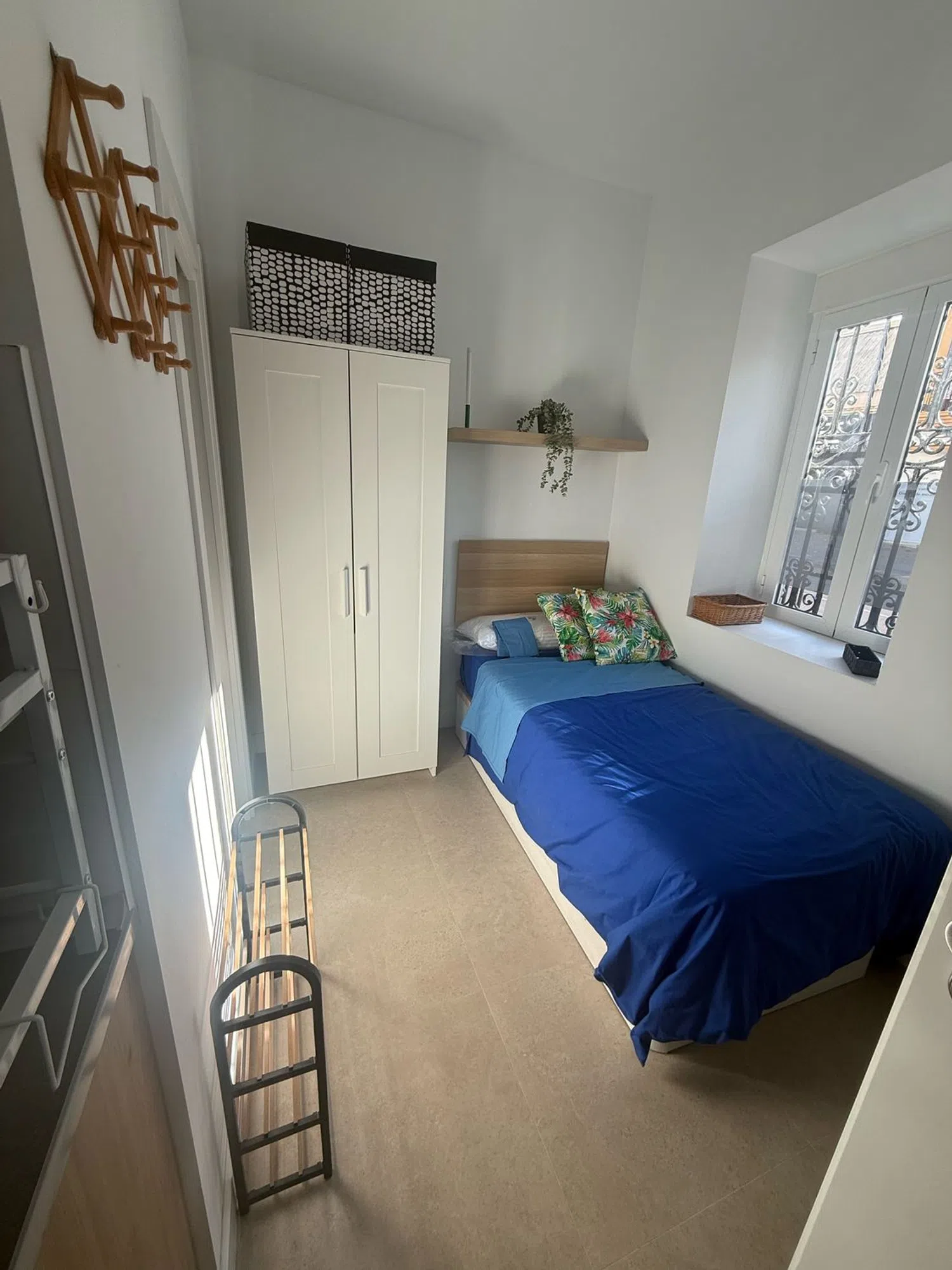 Estudio en alameda de Barceló, 13 - Foto 1