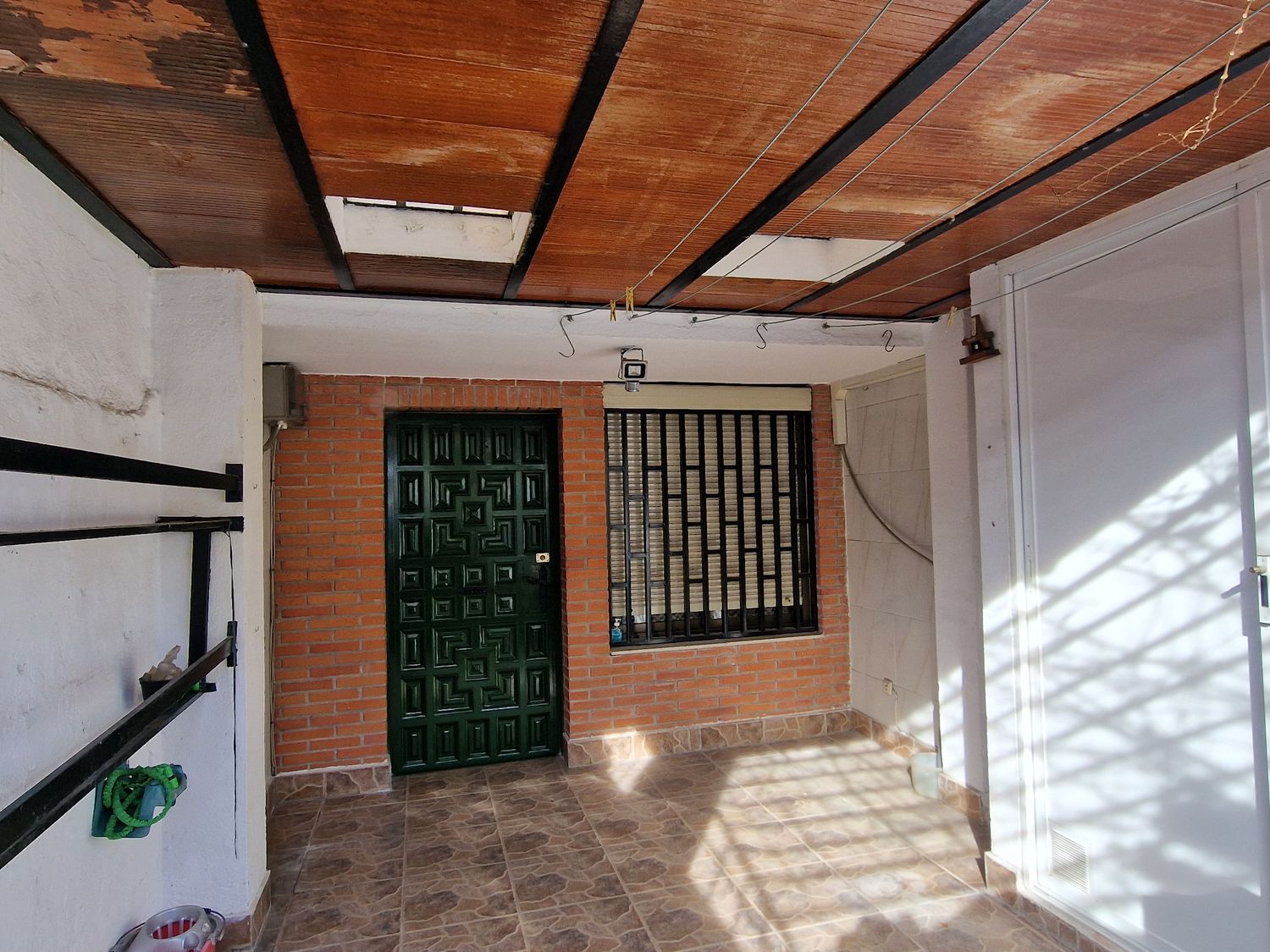 Chalet adosado en calle Vilches, 11