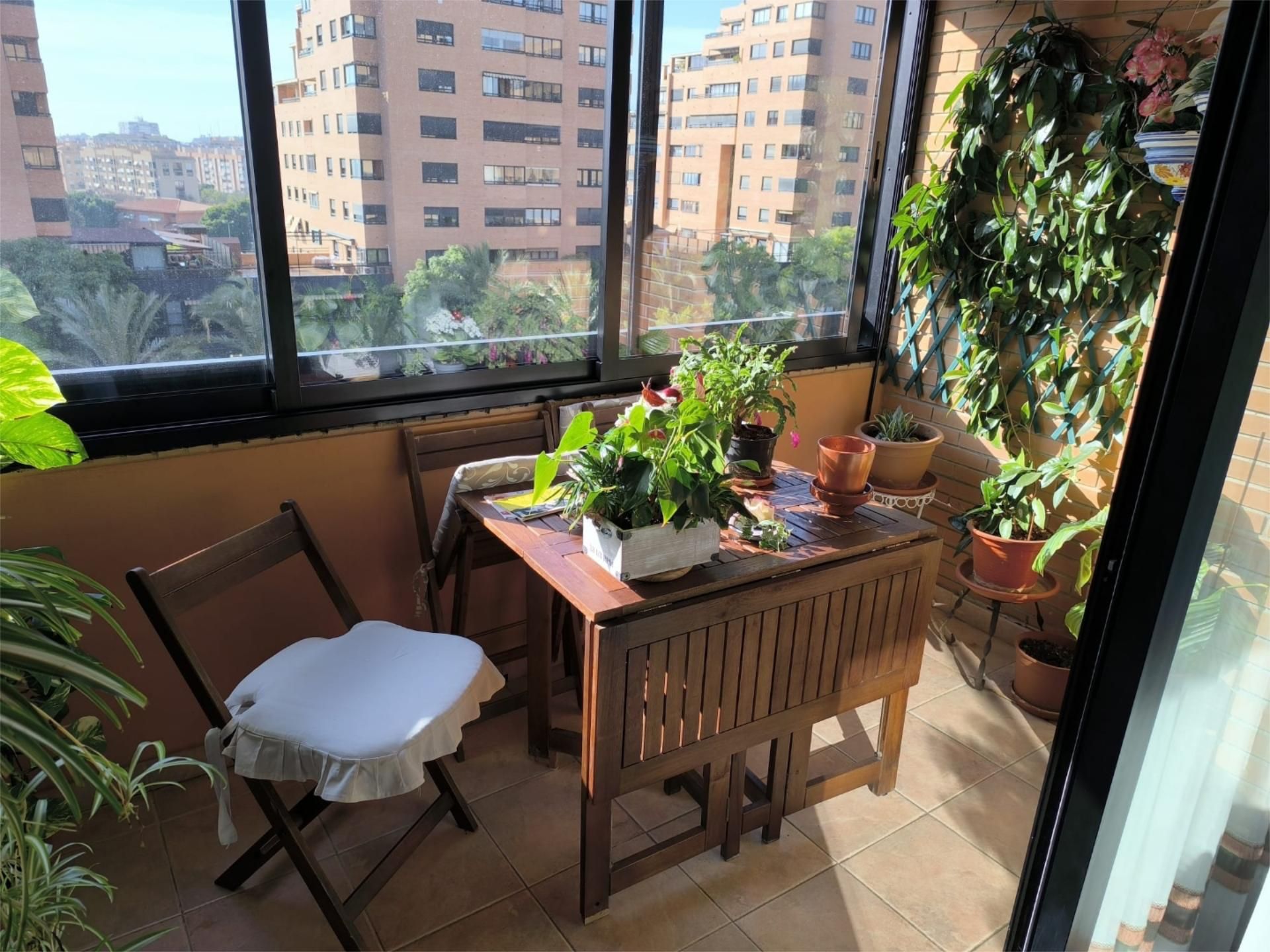 Piso en  Avenida Pintor Xavier Soler 7 - Foto 1