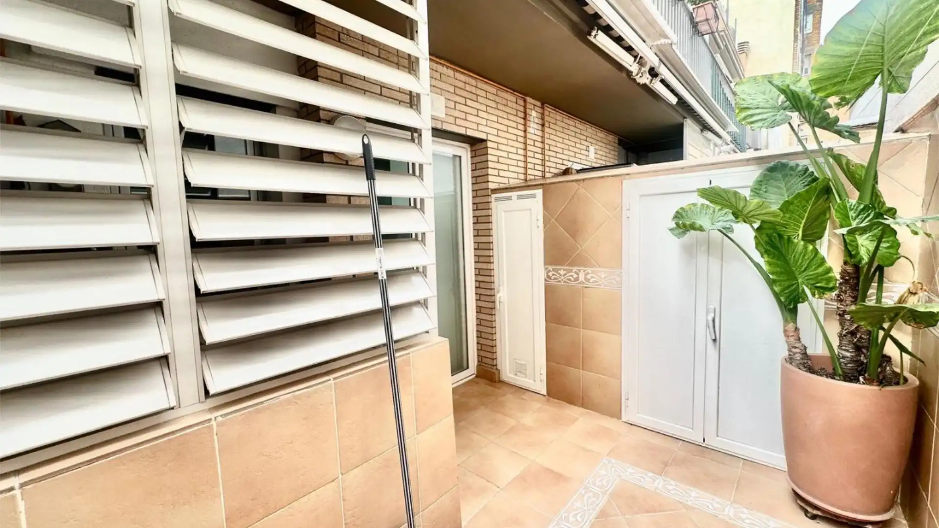 Piso en  Carrer Uva 1 - Foto 8