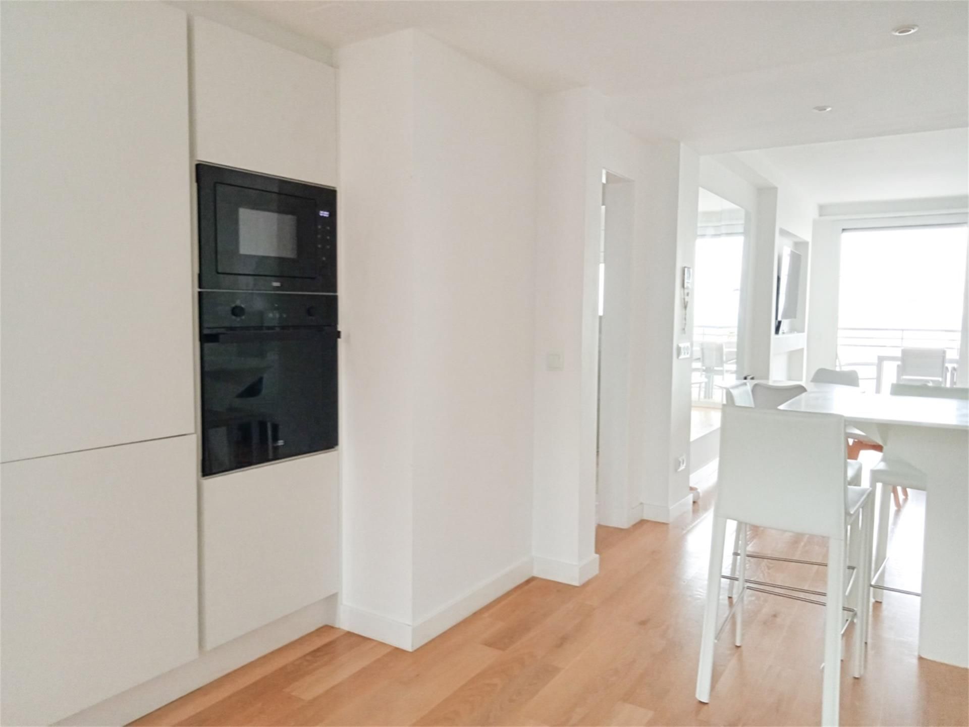 Piso en calle Passeig de la Marina 316 - Foto 4