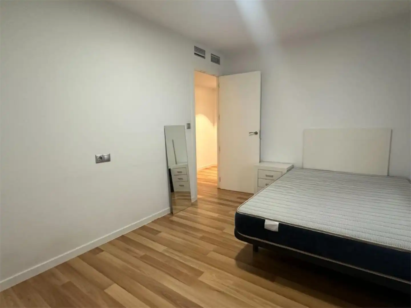 Piso en  Calle Gómez Cortina 8 - Foto 13