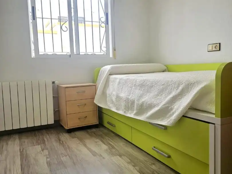 Casa adosada en  Calle Lagunas de Ruidera 73 - Foto 18