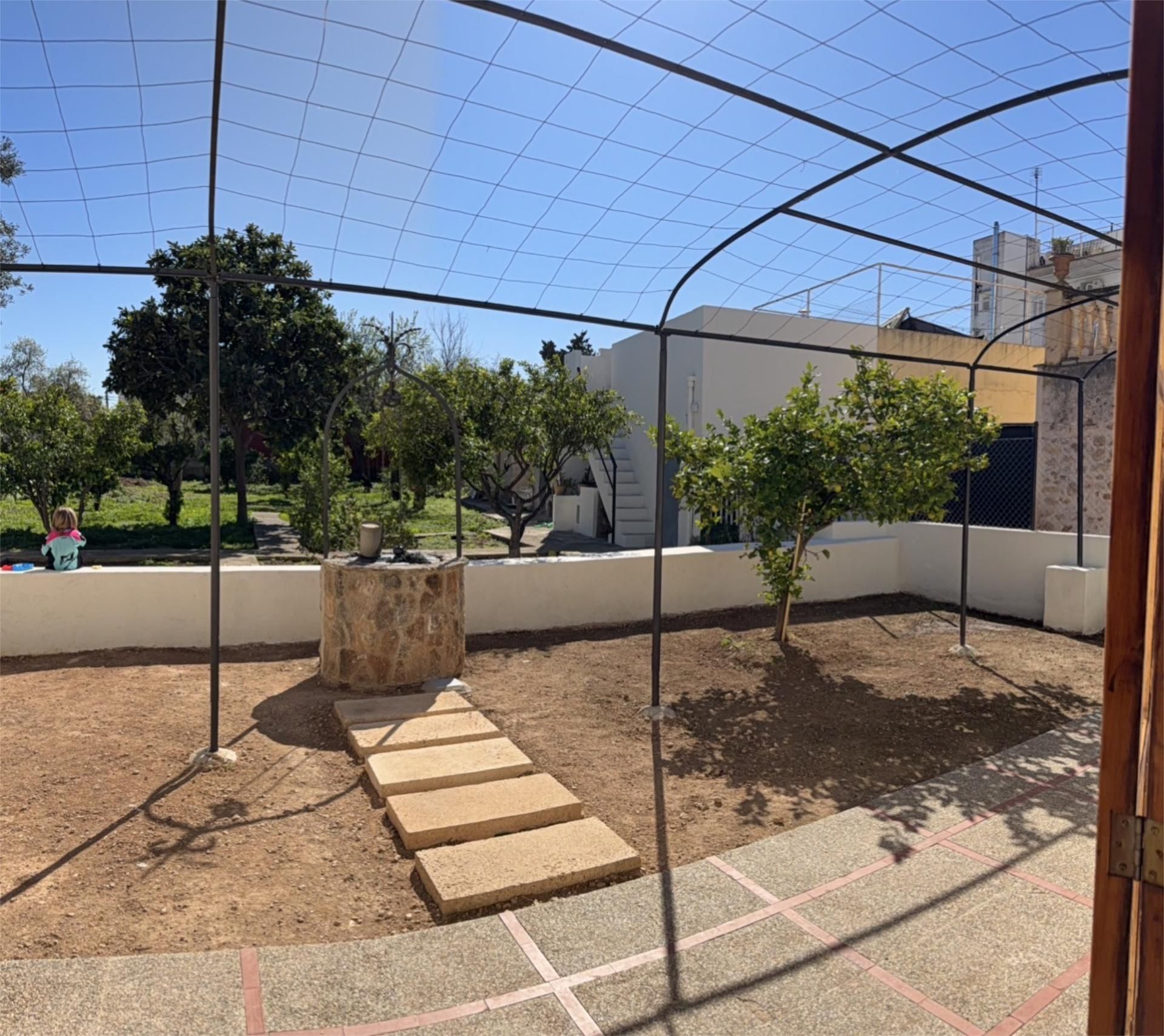 Planta baja en  Carrer de Can Socies 6 - Foto 1