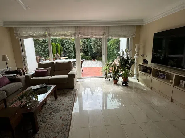 Chalet adosado en Barrio Arroyo del Fresno