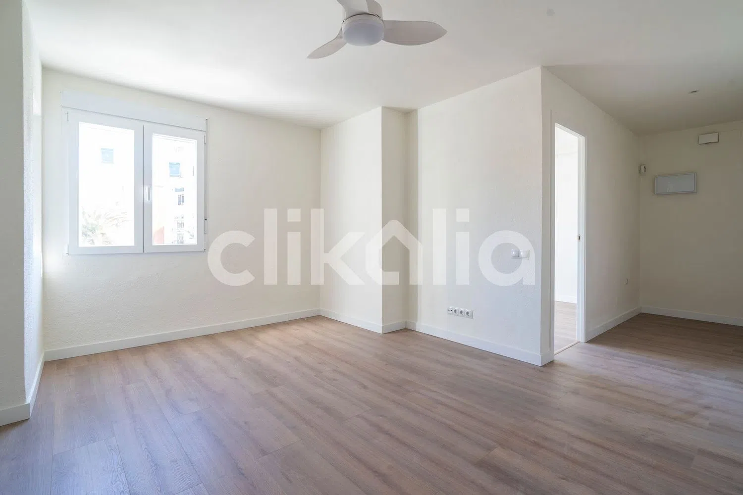 Piso en calle del Nou d'Octubre - Foto 1