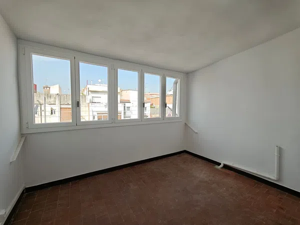 Piso en Calle de Santa Caterina, Sants - Foto 3