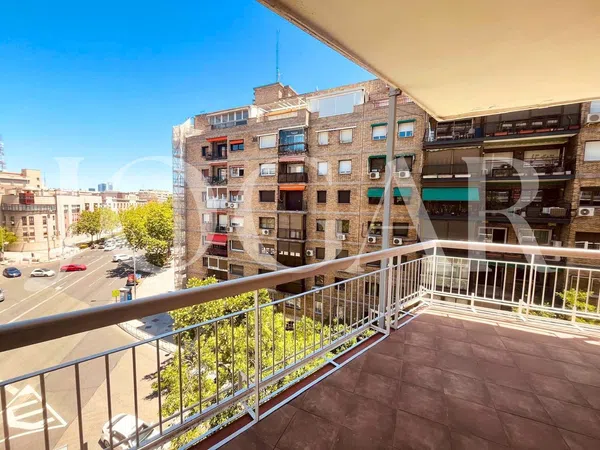 Piso en Paseo de San Francisco de Sales, 38, Vallehermoso - Foto 2