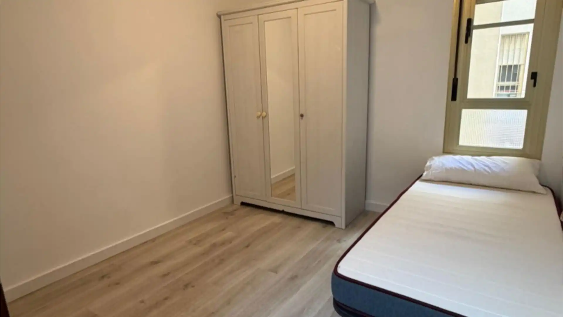 Piso en  Calle Nuestra Señora de las Candelas 30 - Foto 11