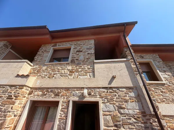 Chalet adosado en Lugar Fonte de Ons, 20, Noalla, Noalla - Foto 1