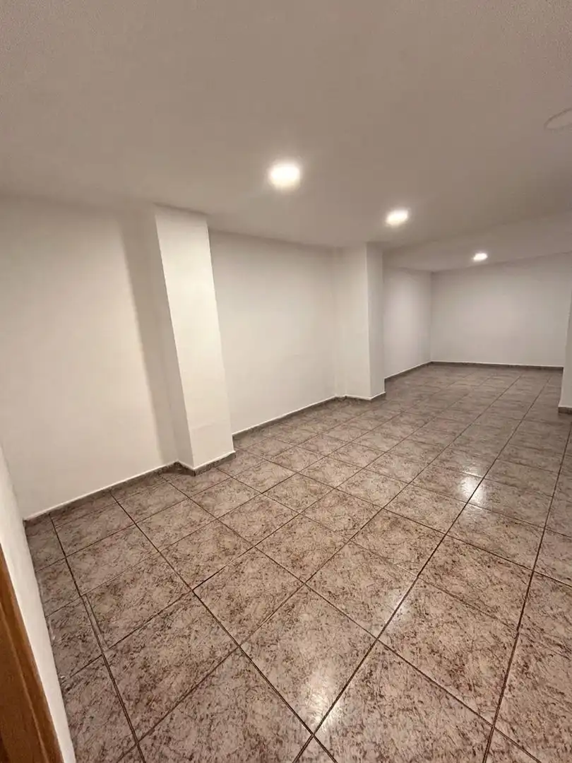 Local comercial en L'Hospitalet de Llobregat - Foto 4