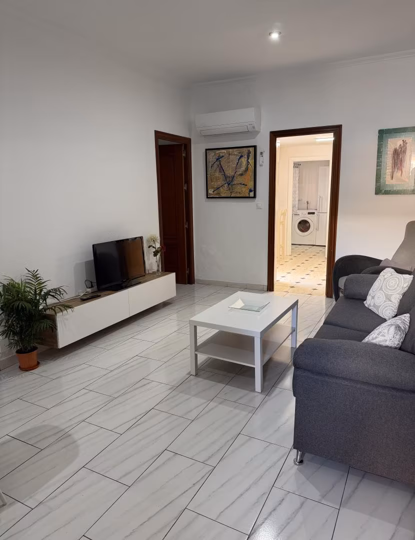 Casa adosada en  Calle Doña Aldonza 15