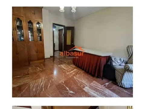 Piso en calle Jesús y María, 4 - Foto 2