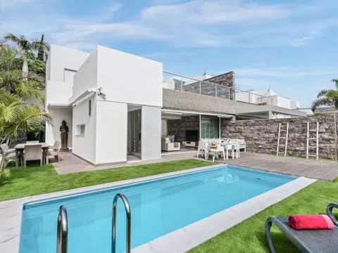 Casa rural en plaza Playas del Duque, 7