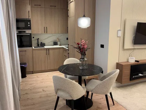 Casa independiente en avenida de Machupichu, 60