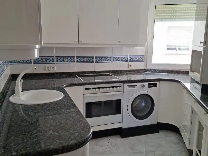 Piso en  Avenida Rufo García Rendueles 25 - Foto 3