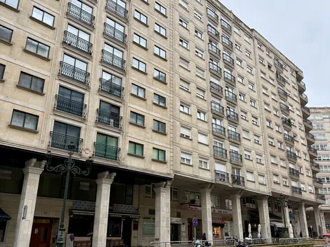 Piso en calle de Rosalía de Castro, 30