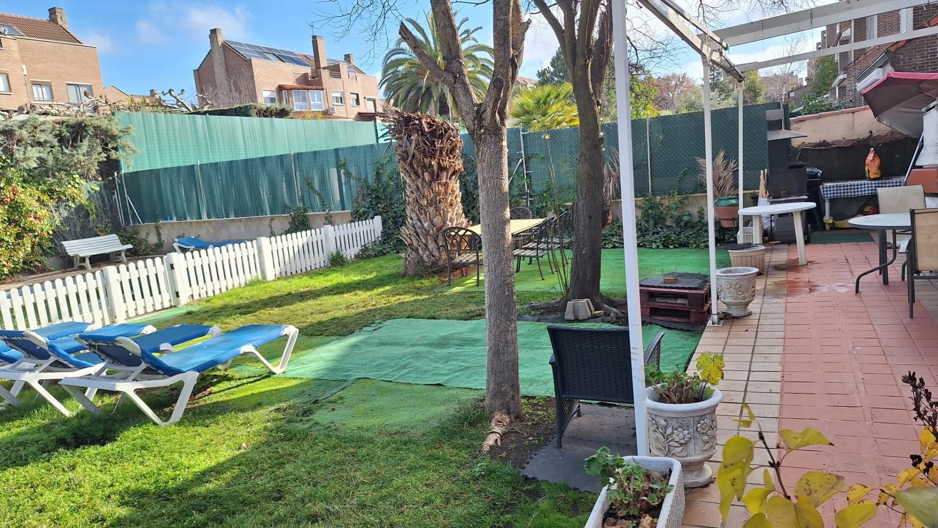 Chalet en  Calle Catalpas 1 - Foto 2