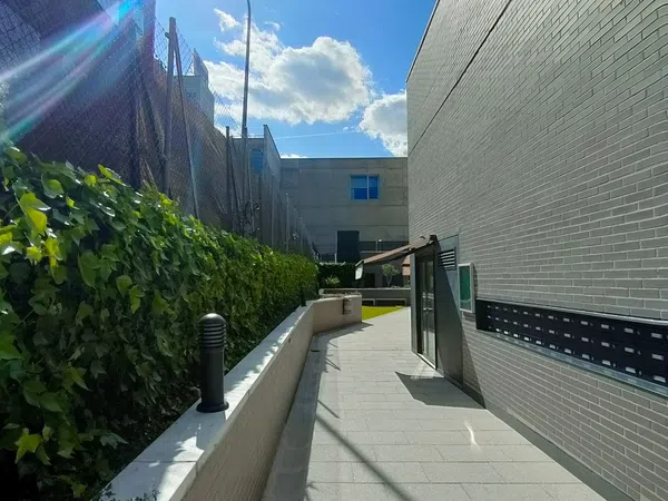 Dúplex en Avenida de los Pirineos - Foto 2