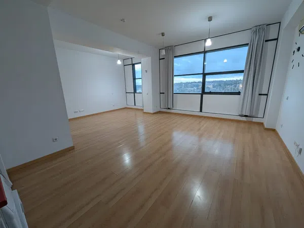 Estudio en avenida del Juncal, 11