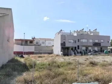 Terreno Urbanizable en  Avenida Ronda Este 11 - Foto 1