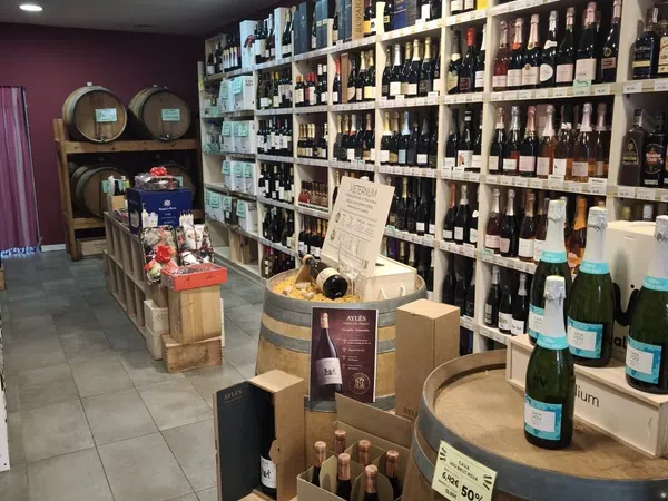 Vinoteca en traspaso en Calle de Bofarull, 45 - Foto 2