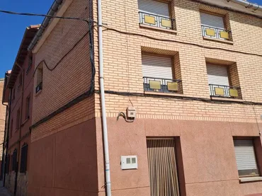 Casa adosada en  Calle Barriocampo 27 - Foto 1