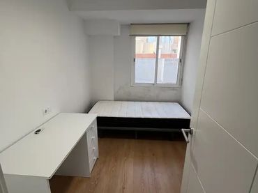 Piso en  Calle Rodrigo Vivas Miras 47 - Foto 3