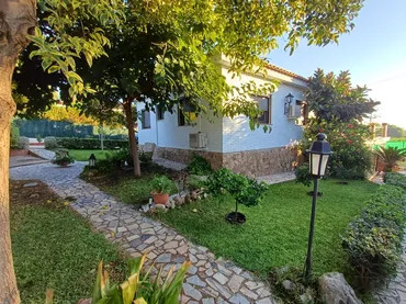 Chalet en  Calle Valencia 13 - Foto 4