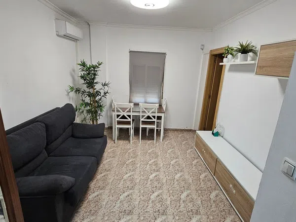 Piso en calle dels Jurats, 7