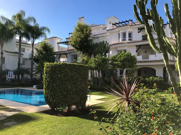 Ático en Urbanización Los Naranjos de Marbella s/n, La Dama de Noche-La Alzambra - Foto 2