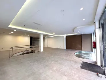 Local comercial en  Avenida Lluís Companys 15 - Foto 8