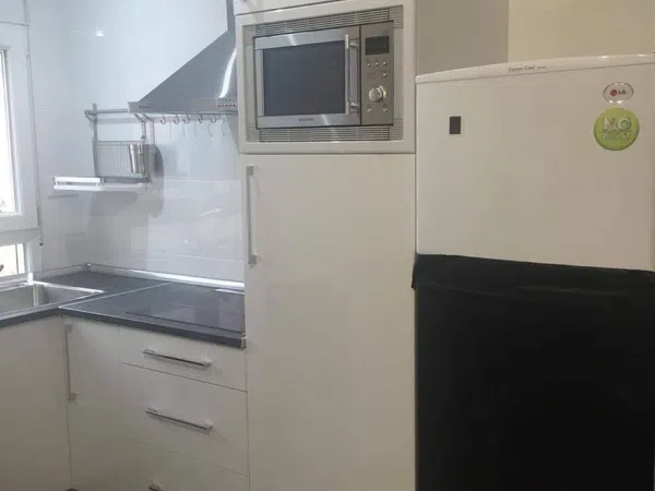 Estudio en calle de Yecla, 8 - Foto 1